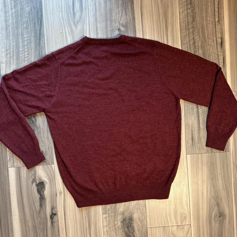 Dockers burgundy acrylic sweater with a classic brown argyle pattern
